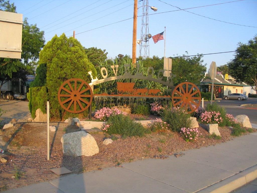 Analyzing Lovelock's Impact on Environmental Science